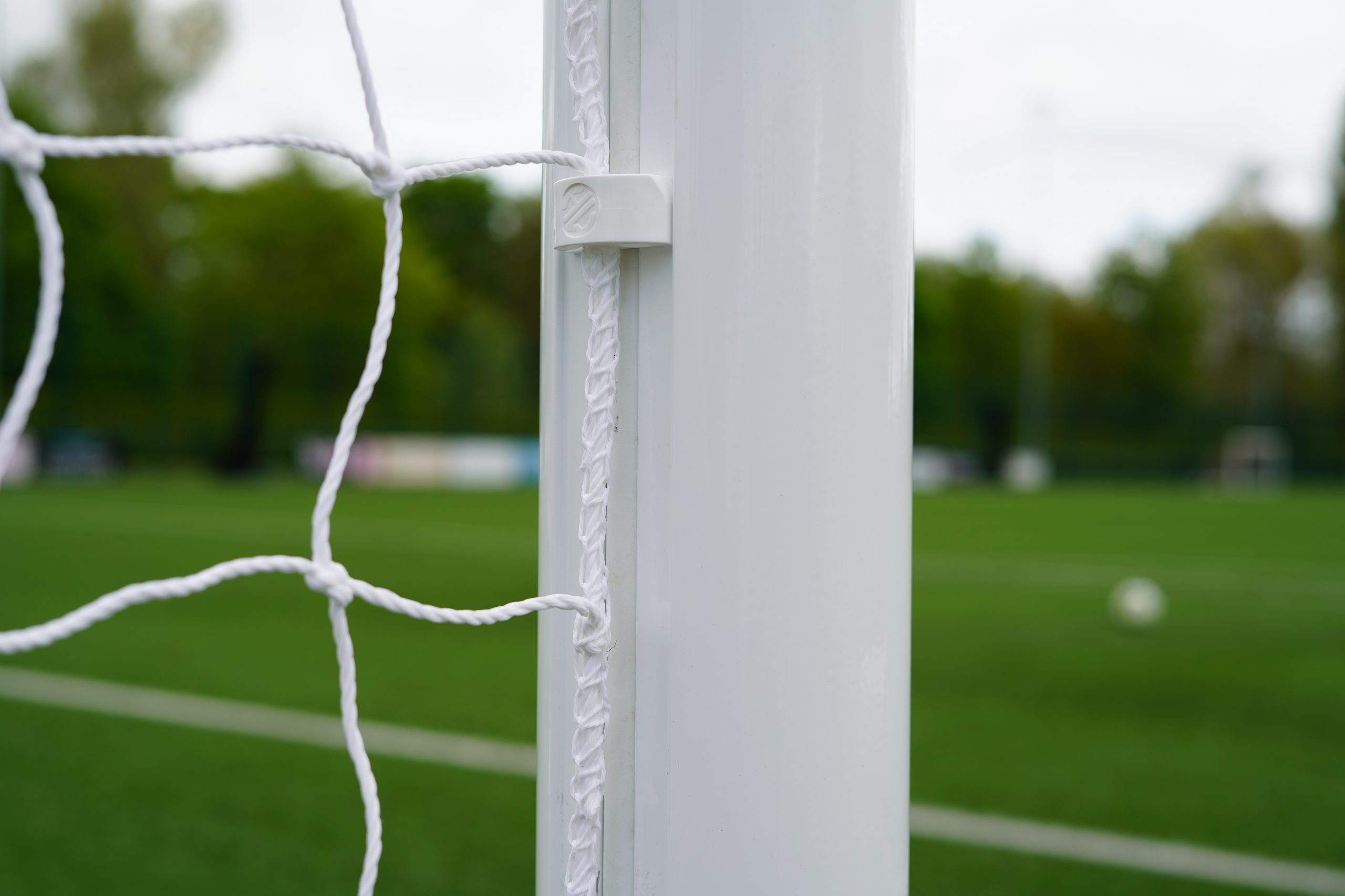2x Free-standing 7-a-side Mini Soccer Goals - Image 4